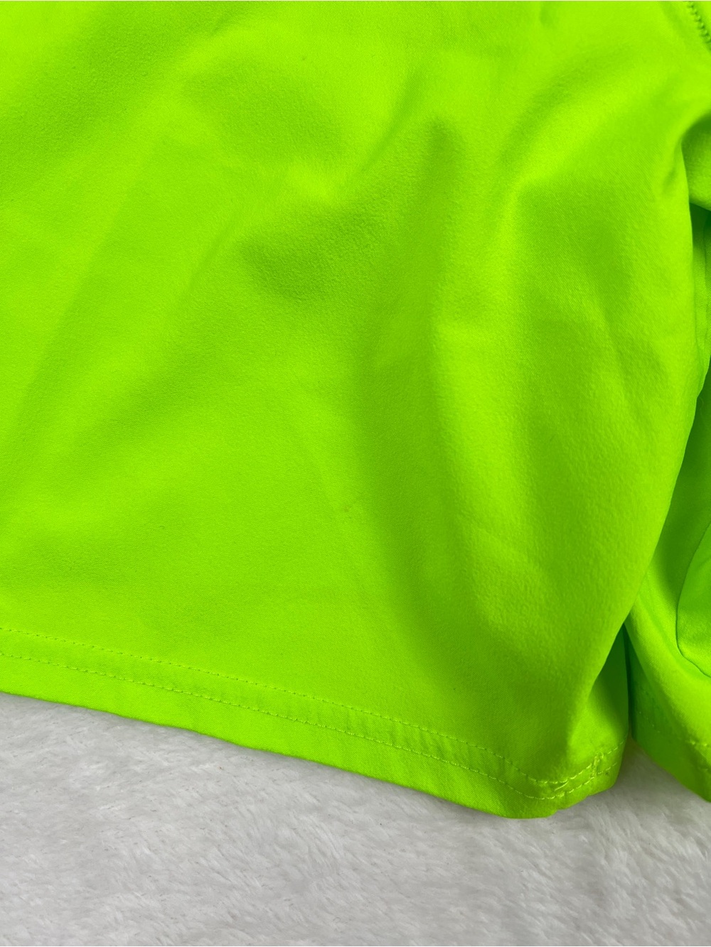 Gymshark Arrival 7” Training Shorts Neon Green Size Large Athletic - Picture 4 of 4